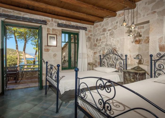 Nobelos Seaside Lodge