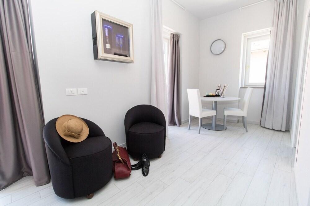 фото Le Suite Bed & Breakfast - Holiday Home