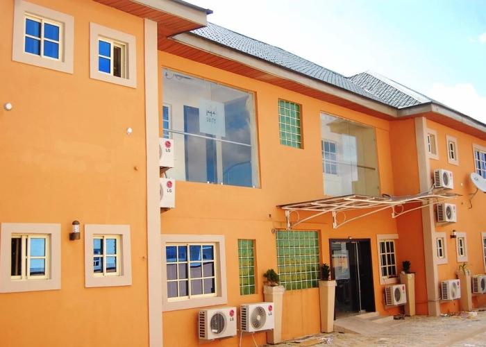 144 Suites Luxury Hotel