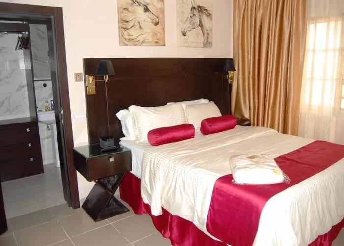 144 Suites Luxury Hotel