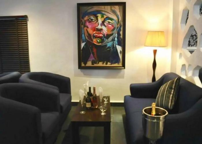 De Brass Suites Hotel