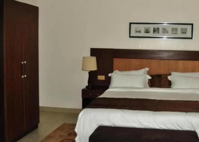 De Brass Suites Hotel