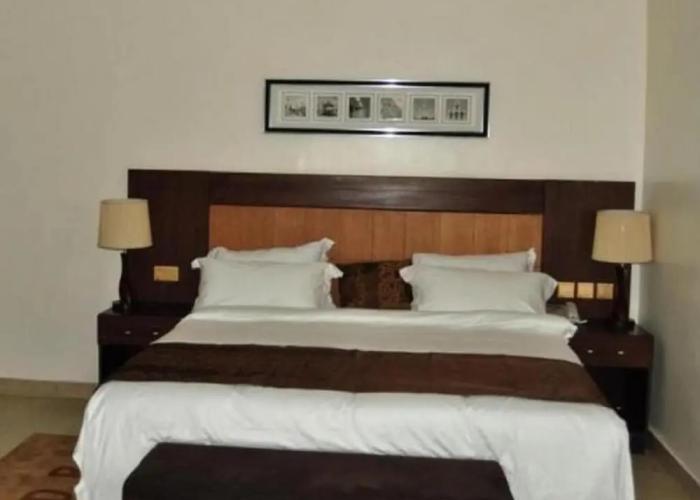 De Brass Suites Hotel