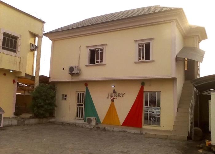 Jerry Cedarwood Guest House