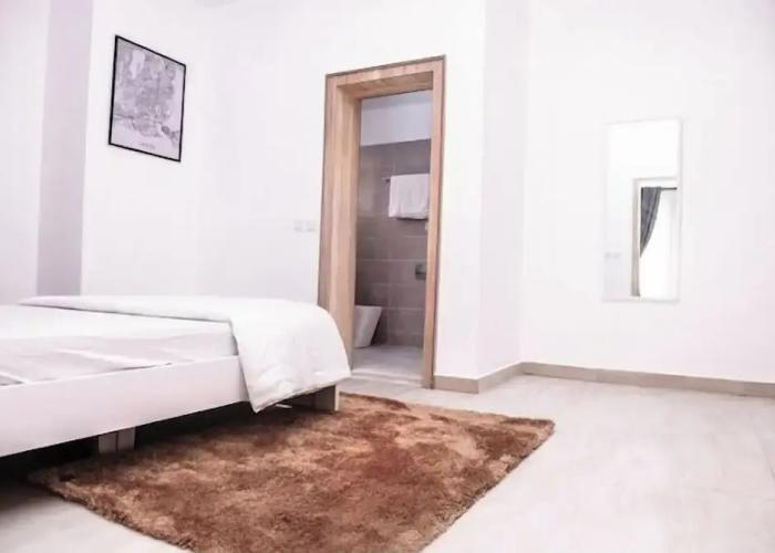 Celebrity Hotels