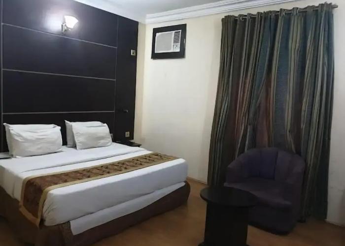 Ebiis Hotel