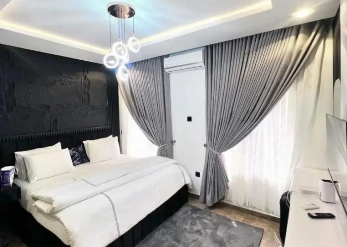 Marcliff Apartments
