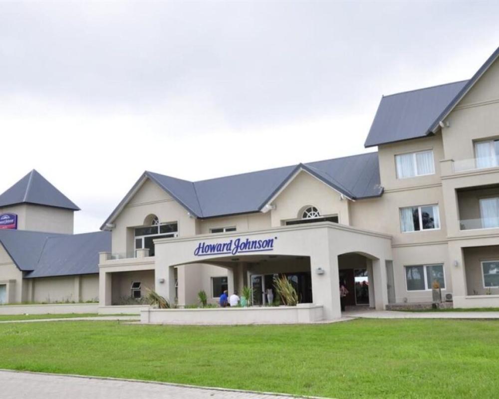 Howard Johnson by Wyndham Piedras Moras