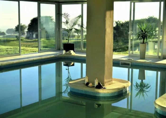 Howard Johnson by Wyndham Piedras Moras