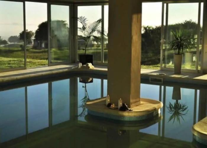 Howard Johnson By Wyndham Piedras Moras