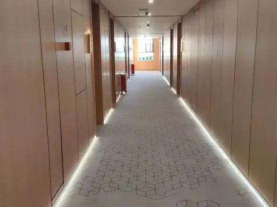 Crowne Plaza Hotel