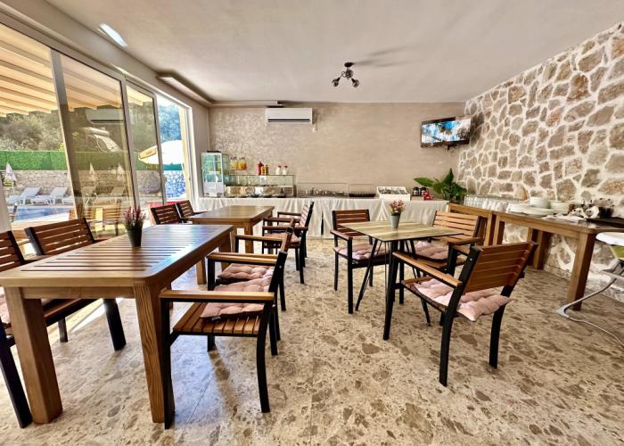 Akhdar Apart-Hotel
