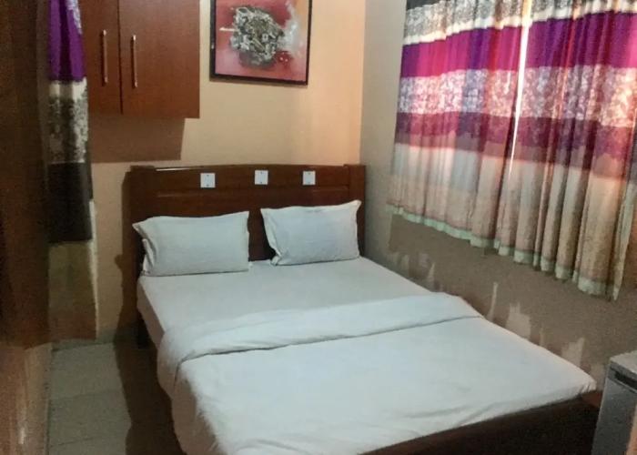 Euc Demodern Hotel & Suites