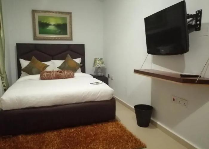 Benny Hotel