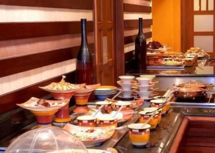 Villa Park Hotels