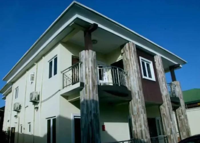 Ivon Suites