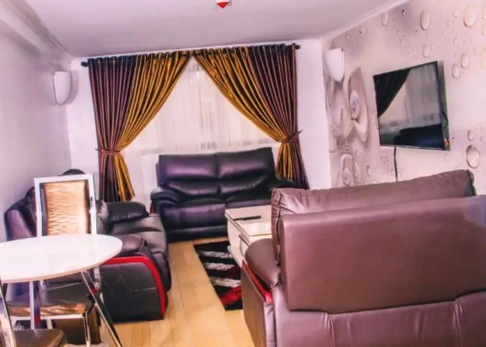 Ivon Suites