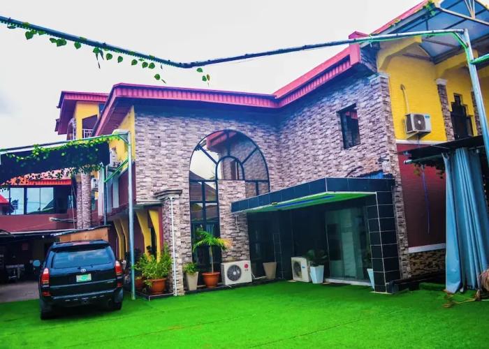 Owee Hotel Exclusive Apartments & Suites