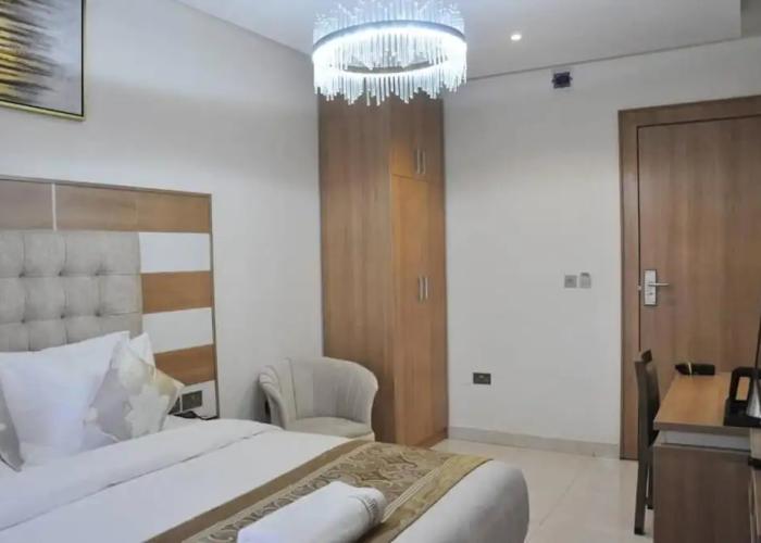 Brighams Suites