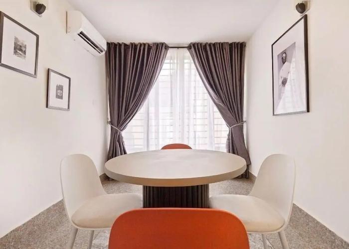 MountRoyal Centre Hotel and Suites