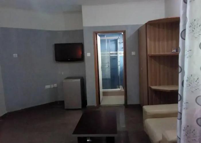Vicmike Villa Hotel & Suites
