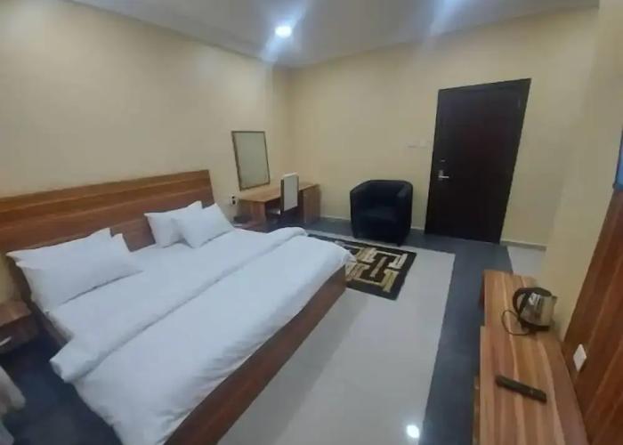Grand Pallazo Hotel and Suites