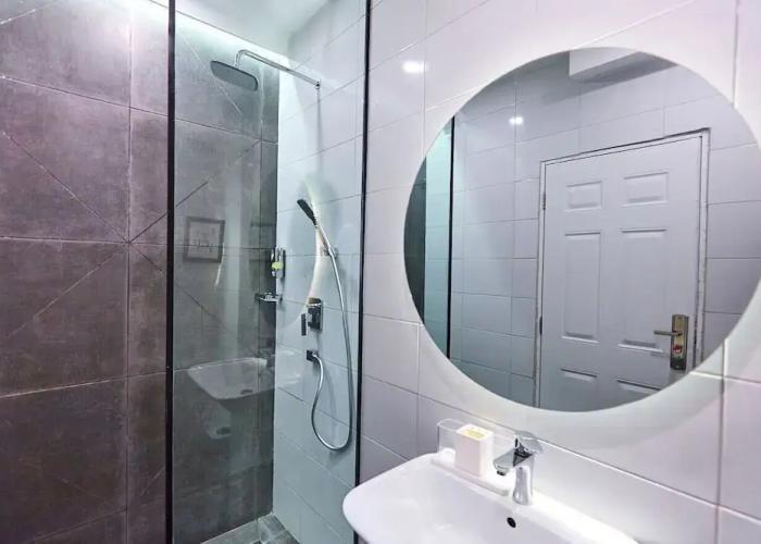 Grand Pallazo Hotel and Suites