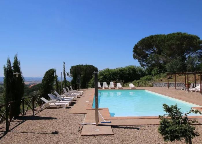 Mansion in Montefiascone With Pool