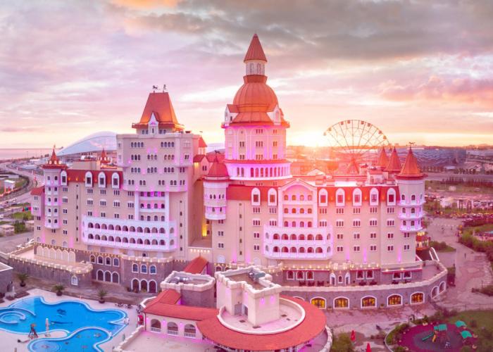 Bogatyr Hotel — Includes Sochi Park Tickets