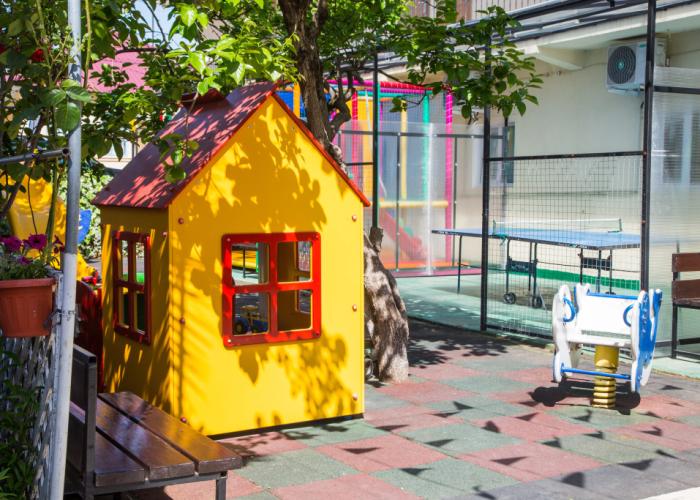 Ev Roshel Guest House