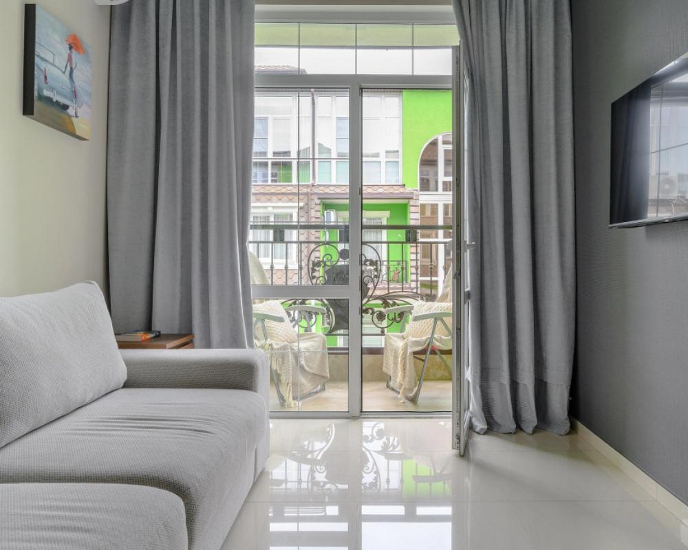 Red Apartments Art Layt Siena Apartments