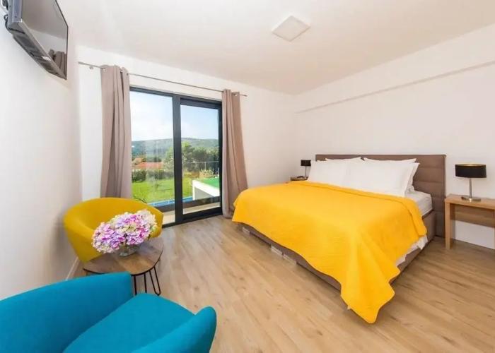 Villa Primavera with Swimming Pool