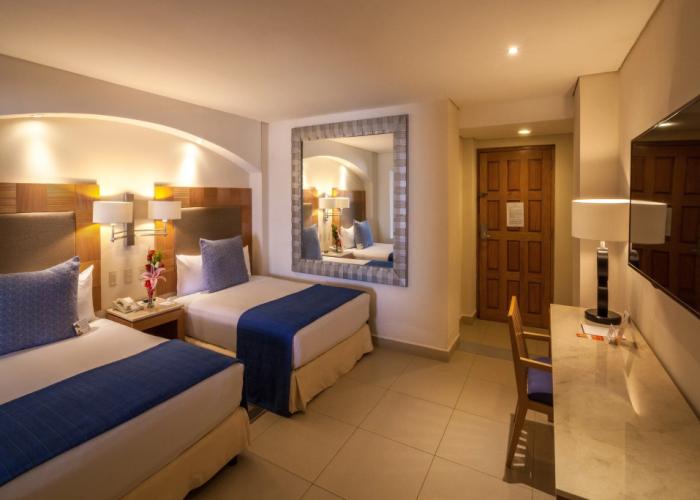 Park Royal Beach Huatulco – All Inclusive