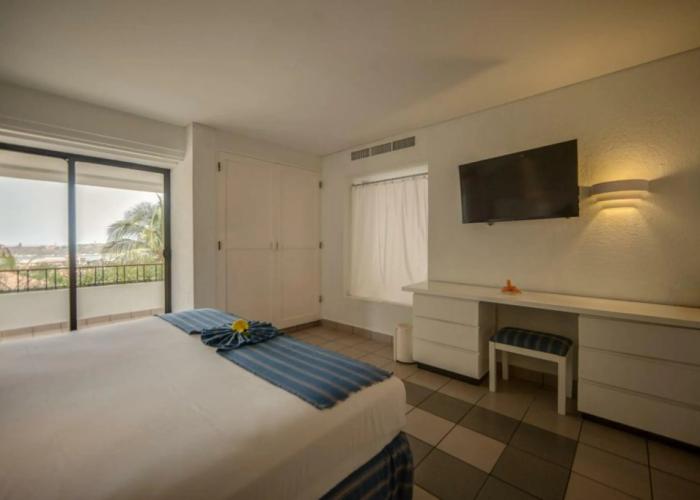 Park Royal Beach Huatulco – All Inclusive