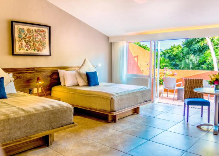 Las Brisas Huatulco – All Inclusive