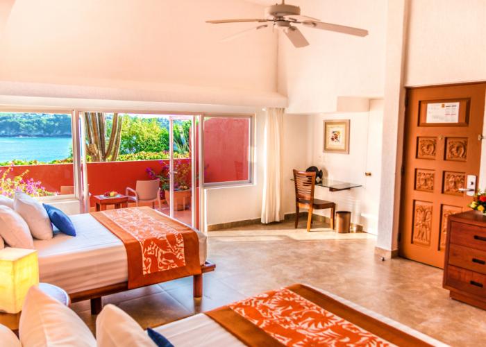 Las Brisas Huatulco – All Inclusive
