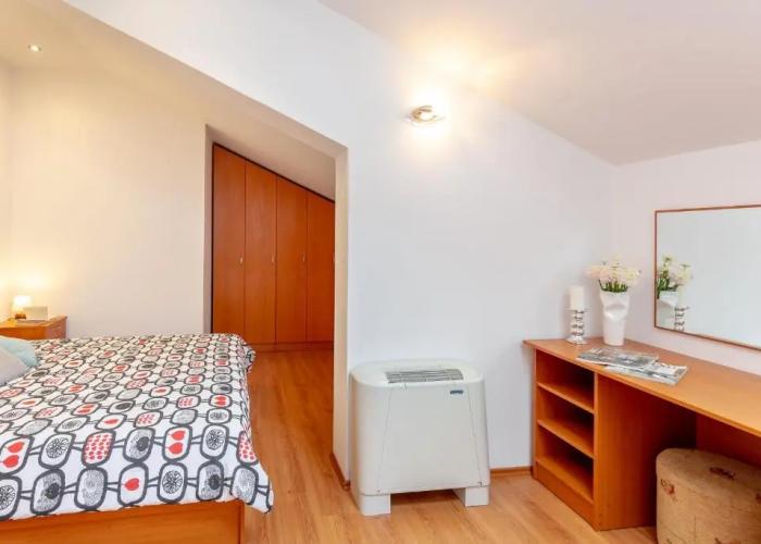 Apartments Mondo