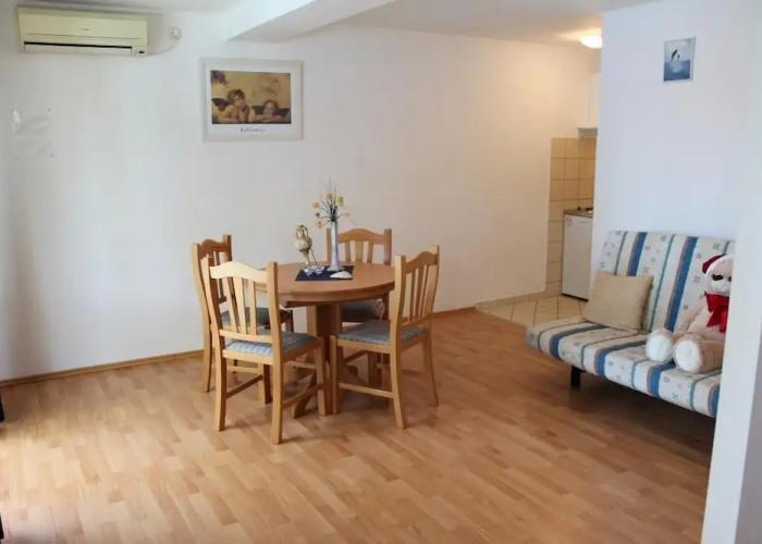Apartments Lozica