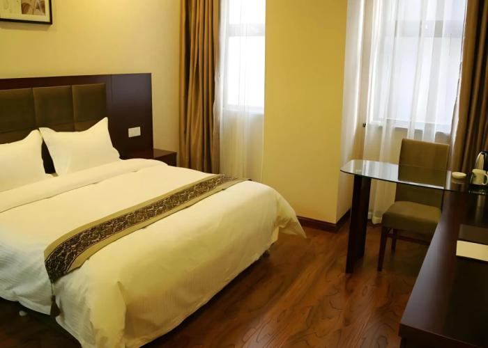 GreenTree Inn LiaoYuan Longshan District Train station Longjihuadian Hotel_