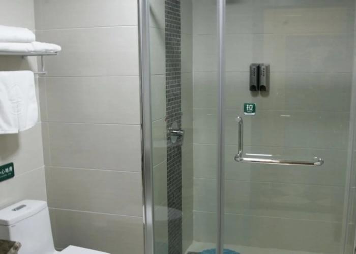 GreenTree Inn LiaoYuan Longshan District Train station Longjihuadian Hotel_