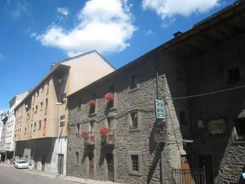 Hostal de Montaña La Aldeya