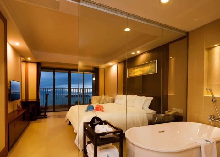 Island Skylight Resort
