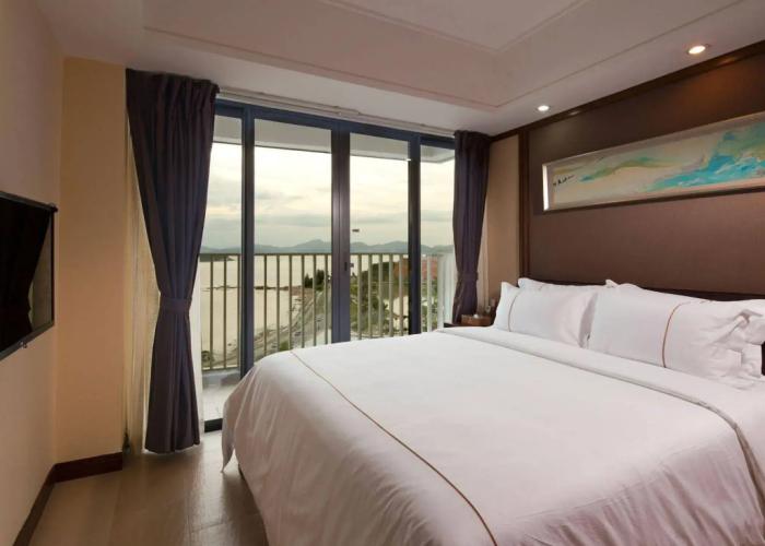 Island Skylight Resort