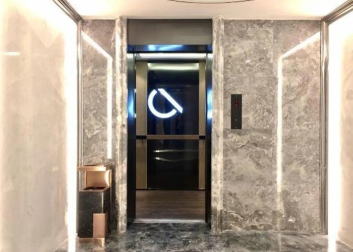 Veee Hotel