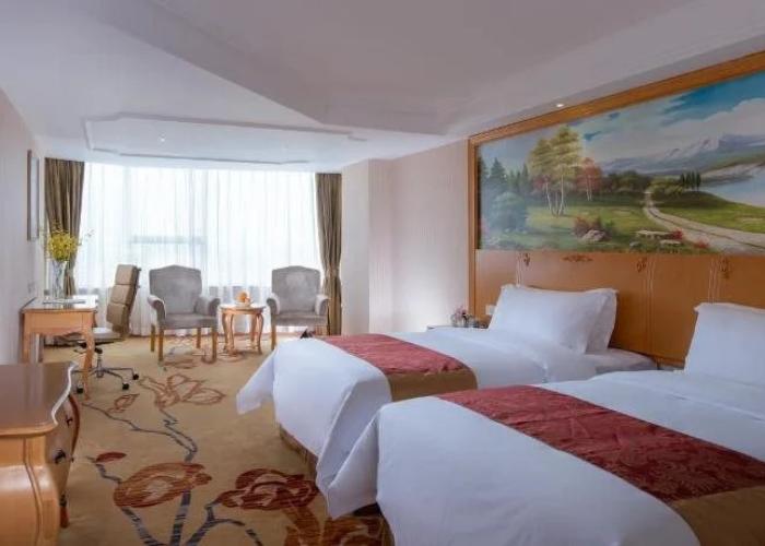 Vienna Hotel Guangdong Huizhou Maidi South Road