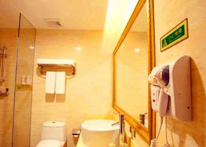 Vienna Hotel Guangdong Huizhou Maidi South Road