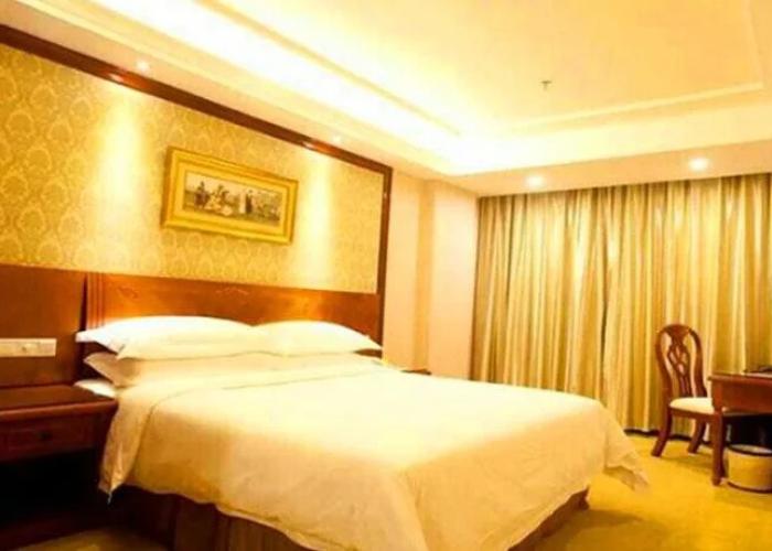 Vienna Hotel Guangdong Huizhou Maidi South Road