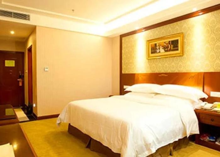 Vienna Hotel Guangdong Huizhou Maidi South Road