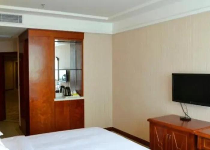 Vienna Hotel Guangdong Huizhou Maidi South Road