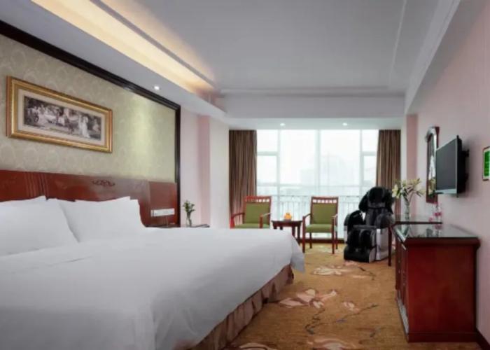 Vienna Hotel Huizhou Zhongxin